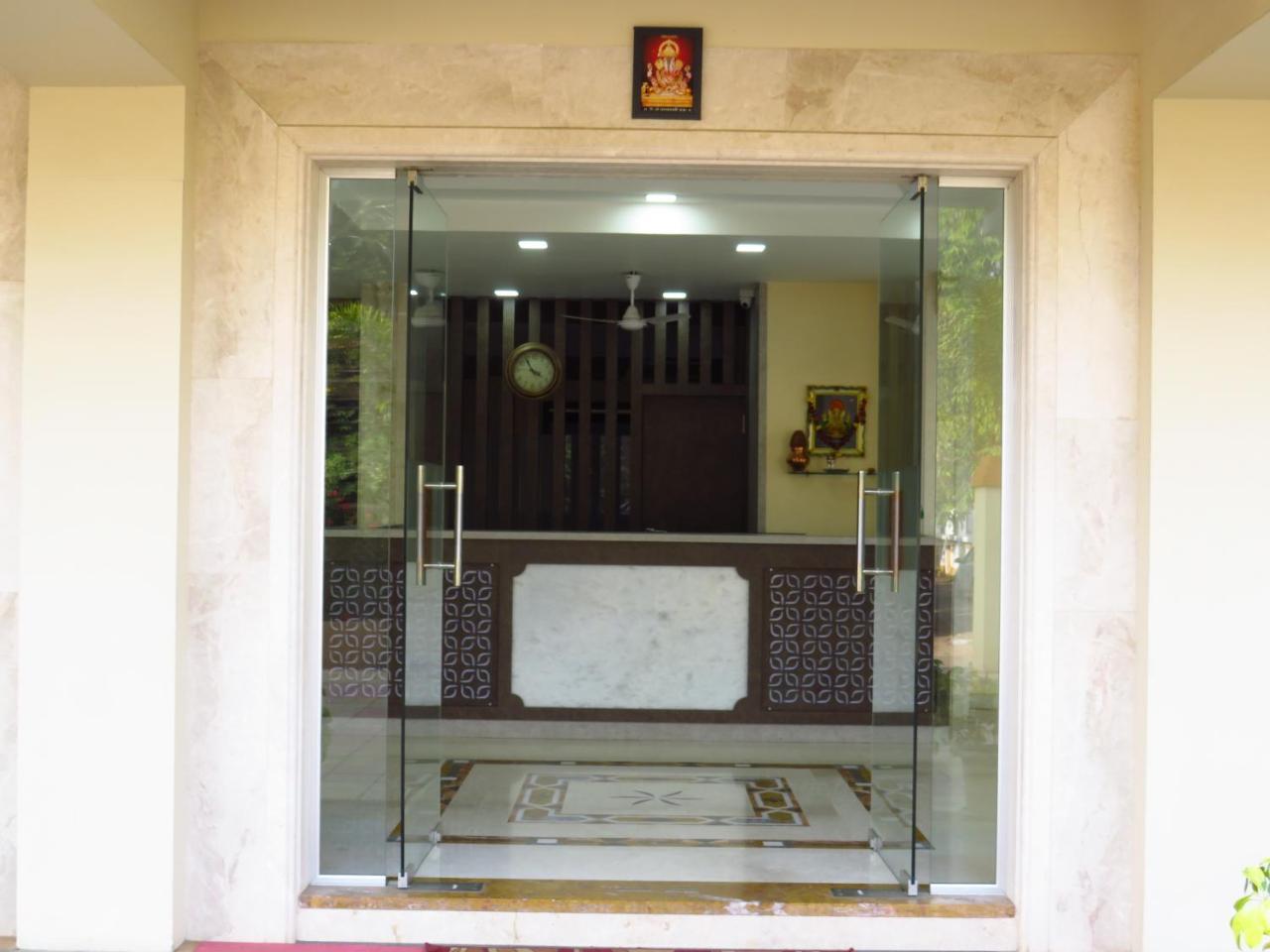 City Palace Resort Lonavala Exterior photo